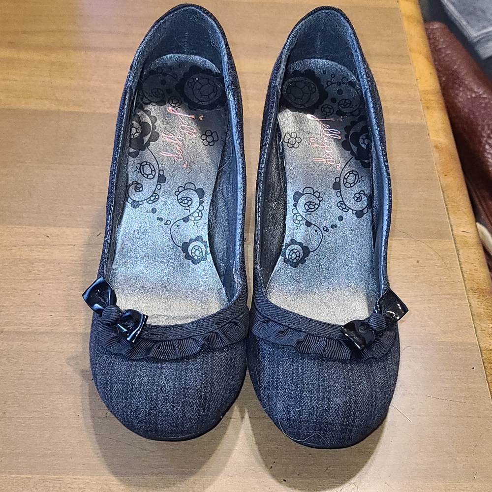 GRAY PLAID MID HEELS